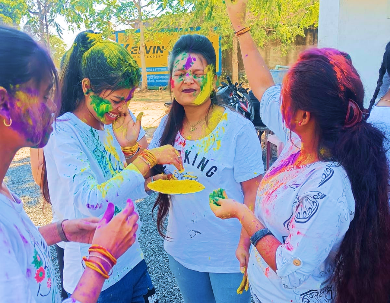 images/holi/2023/pic-13.png